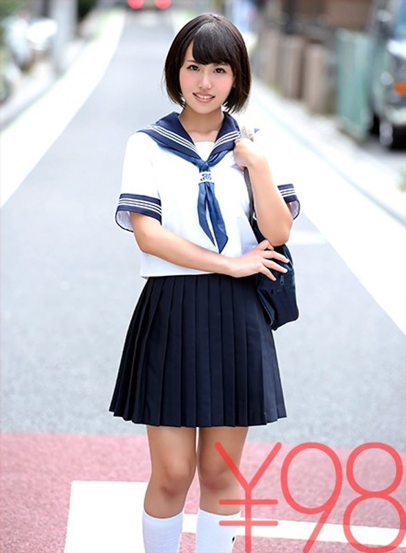 あかねん作品をお手頃価格で！義父との強●セックス。寝ている彼氏のチ○ポを握りながら義父チ○ポを挿れられる。抵抗虚しく奥まで突かれ体起こして騎乗位へ。下から突かれ、自分でも腰振り。再度の突き上げから正常位合体。嫌がる彼女を無視して突き、強●顔射